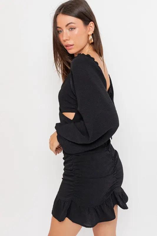 Vestido corto ruchado de manga larga cruzado by Yanet Collection