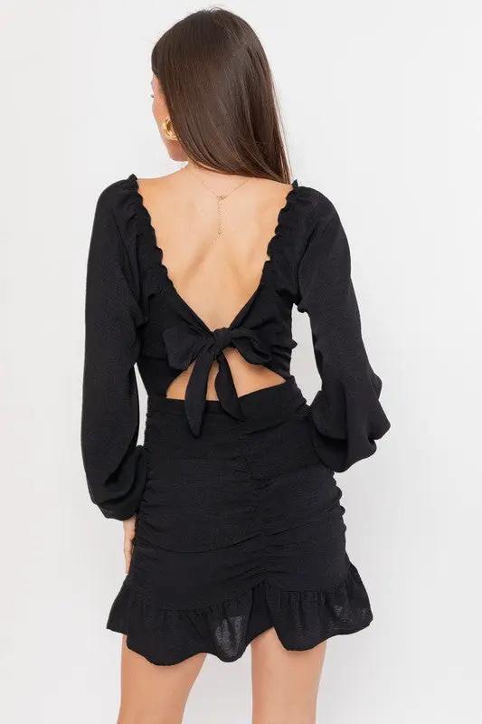 Vestido corto ruchado de manga larga cruzado by Yanet Collection
