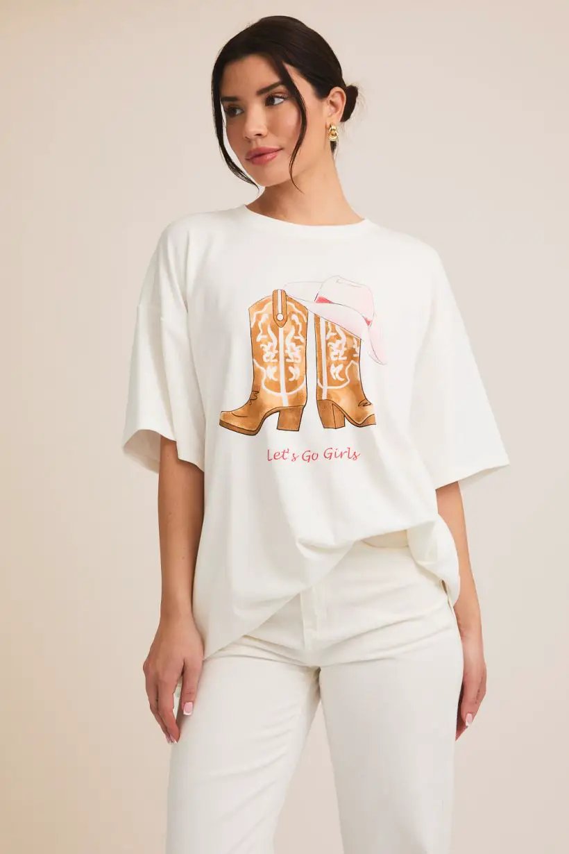 Gilli Western Boots and Hat Graphic Oversized T-Shirt – Cotton Stretch T - T-SHIRT