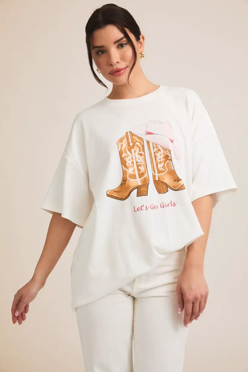 Gilli Western Boots and Hat Graphic Oversized T-Shirt – Cotton Stretch T - T-SHIRT