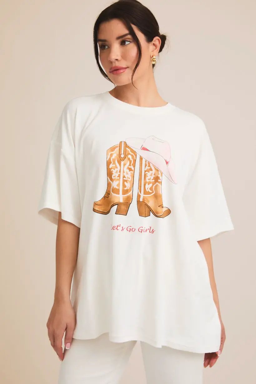 Gilli Western Boots and Hat Graphic Oversized T-Shirt – Cotton Stretch T - T-SHIRT