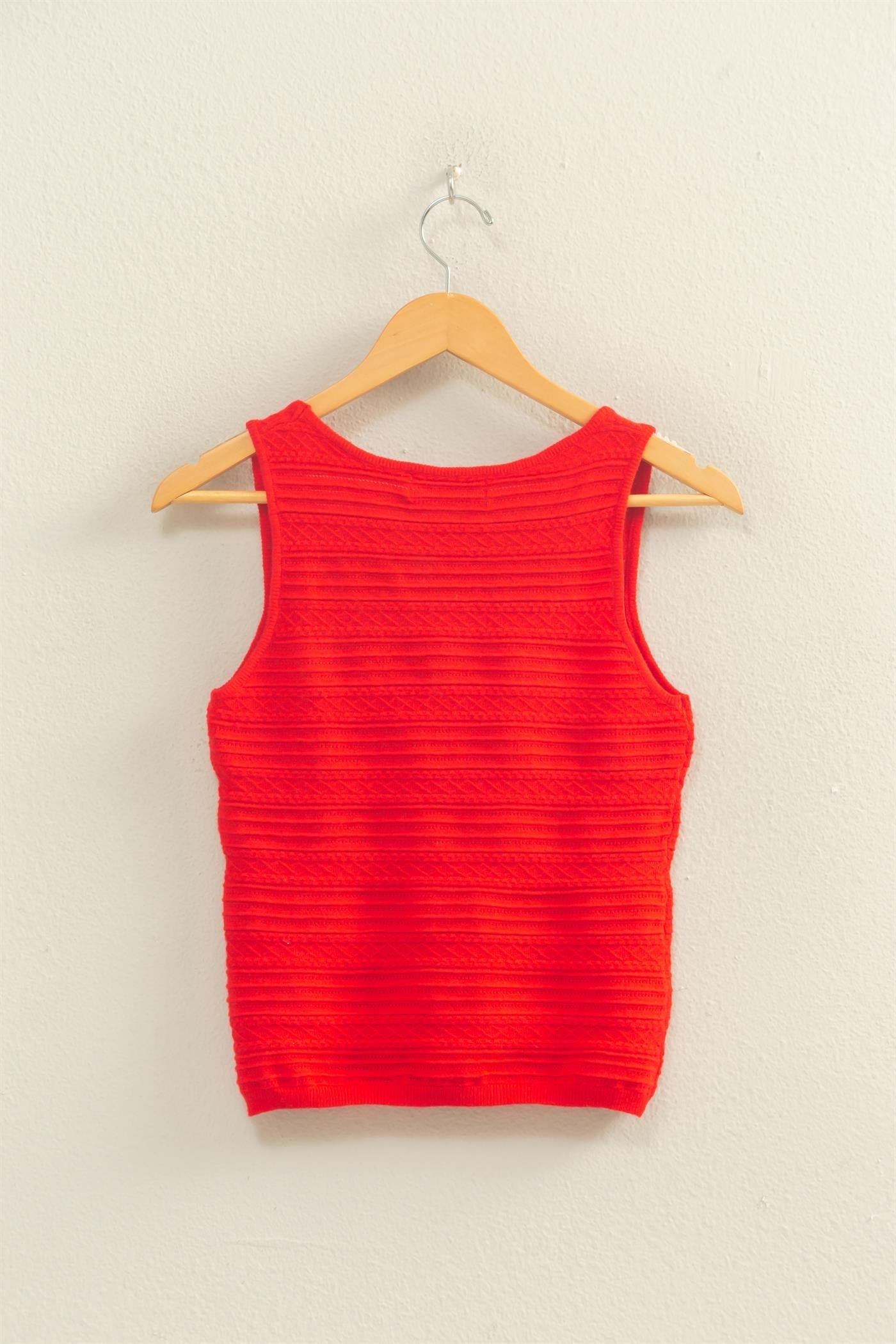 Top Sin Mangas de Punto Texturizado Rojo - Elegancia Boutique