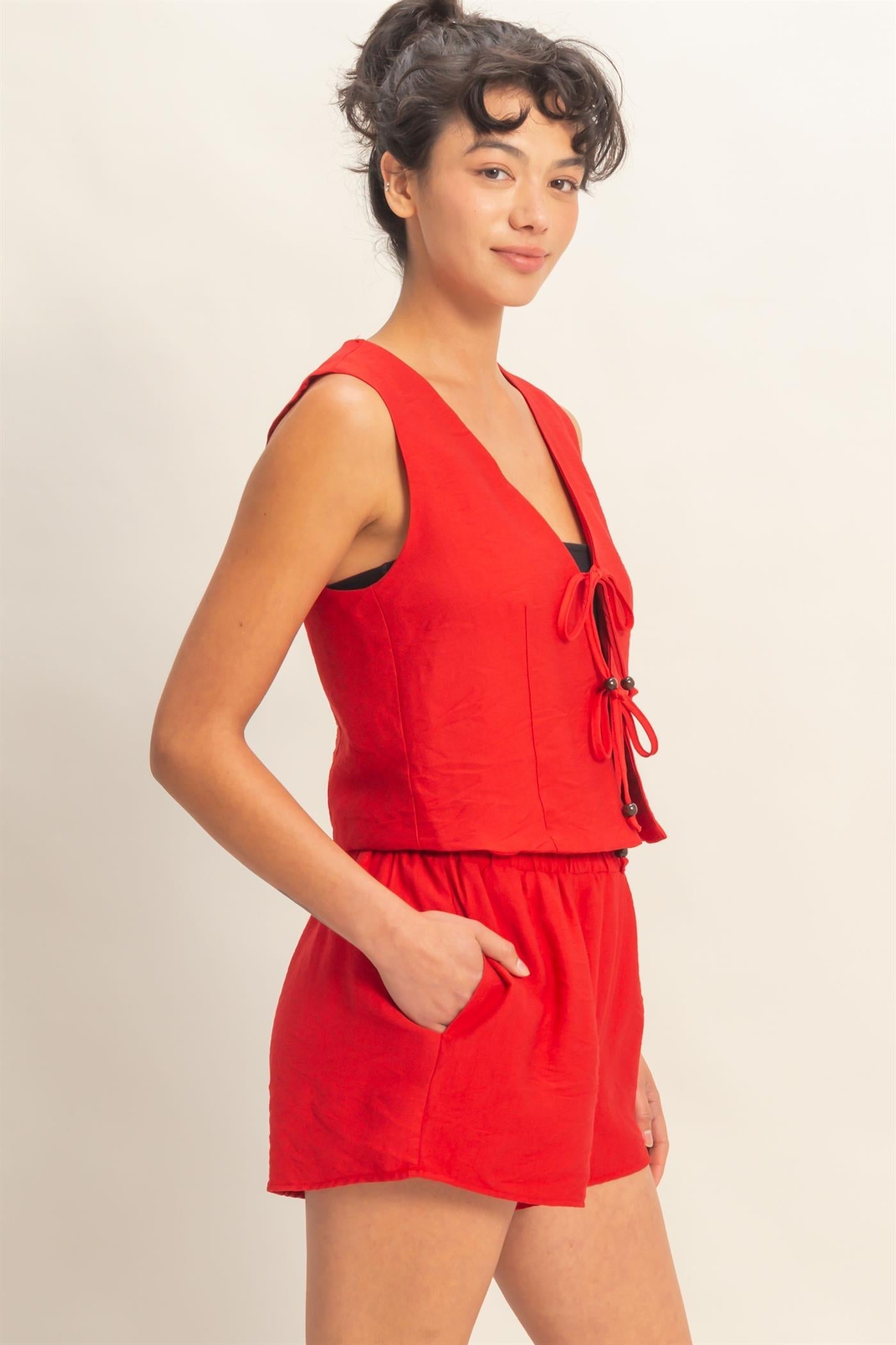 Conjunto Veraniego: Chaleco Anudado y Shorts de Cintura Elástica - Elegancia Casual Boutique