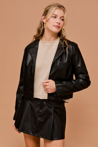 Chamarra Negra Tipo Cuero Sintético para Mujer 🖤 Corte Corto con Botones | Estilo Moderno y Elegante