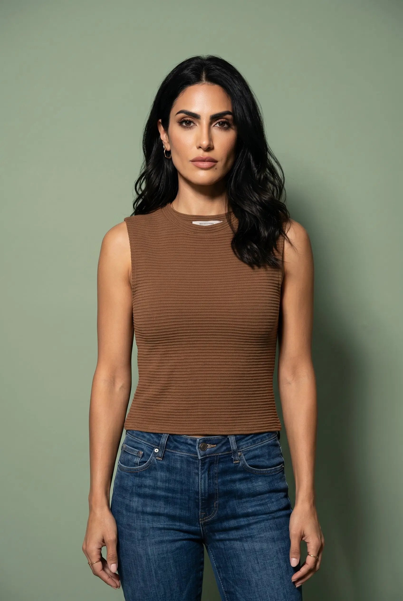 Yanet Collective Blusa café -