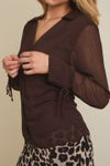 Blusa Chocolate Manga Larga Mujer Elegante con Cuello V y Botones | Top Casual