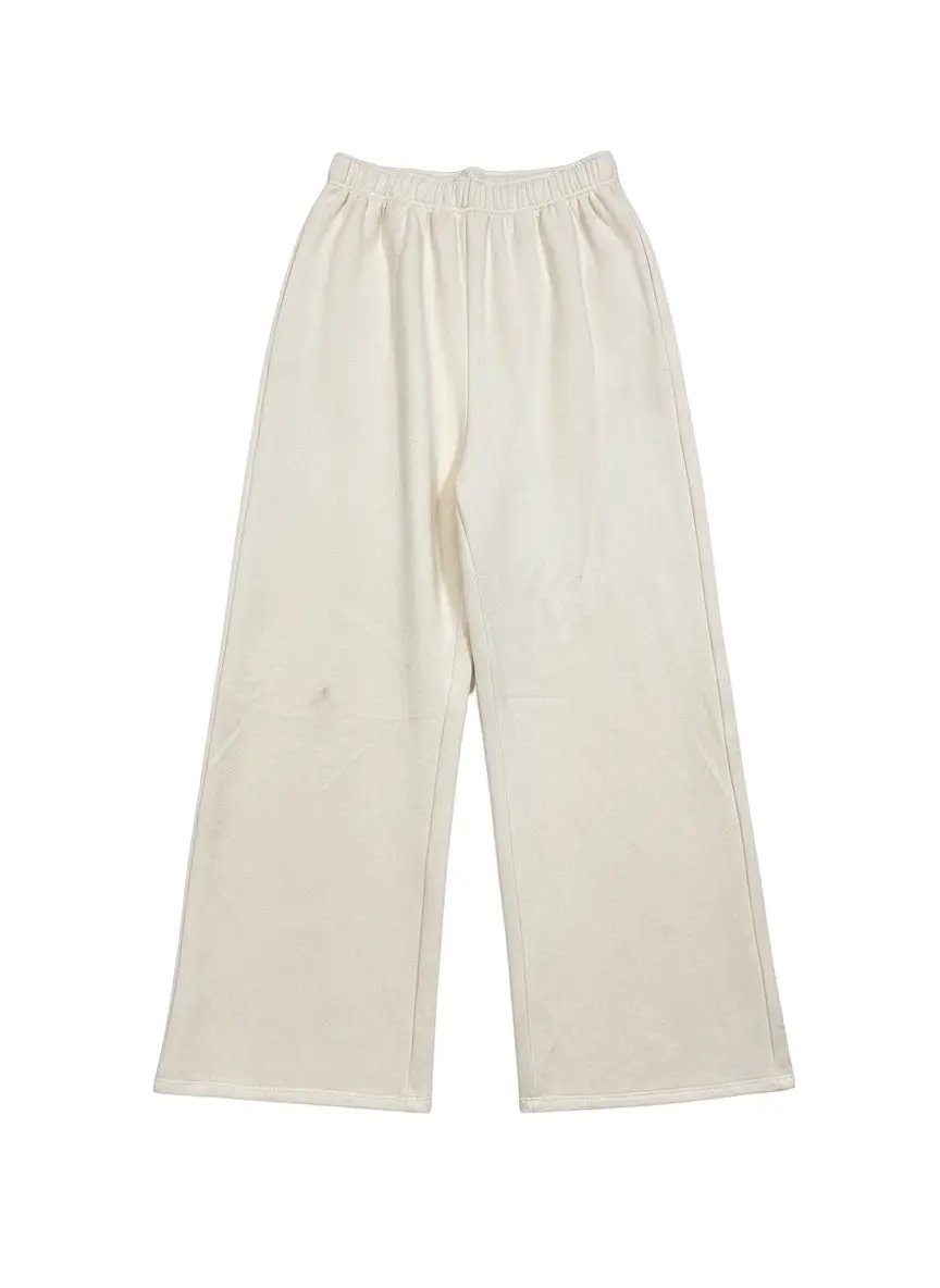 Pans beige by Yanet Collective