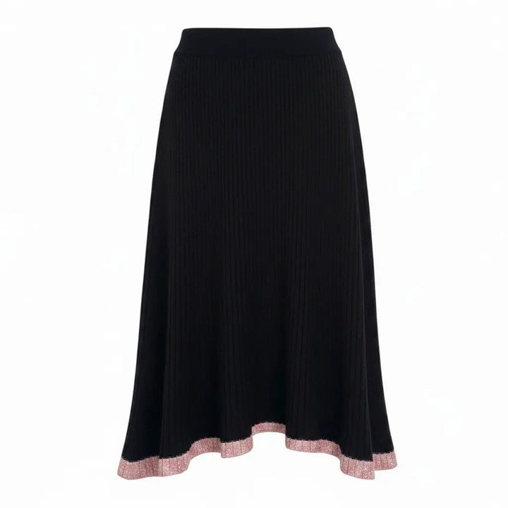 Falda negra midi tejido de punto con borde rosa by Yanet Collective