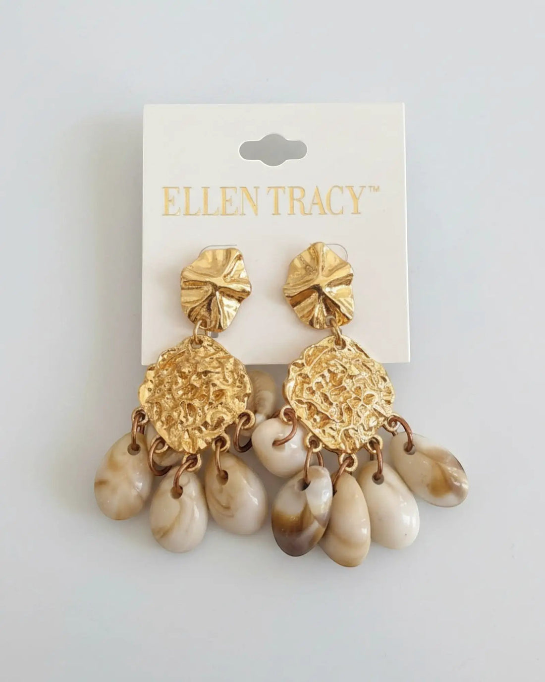 Aretes Colgantes Dorados con Conchas Naturales Ellen Tracy™ | Aretes Statement Luxury Boho Mujer by Yanet Collective