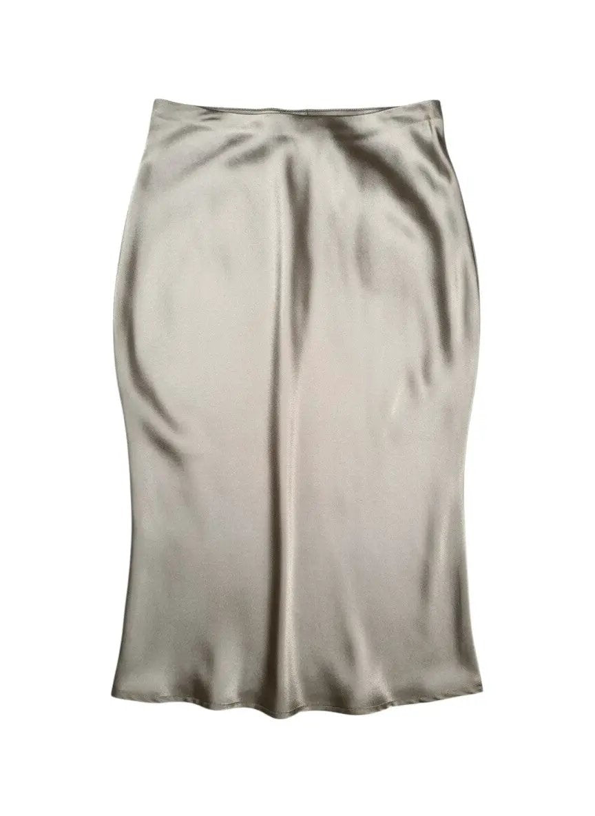 Falda satin verde olivo by Yanet Collective