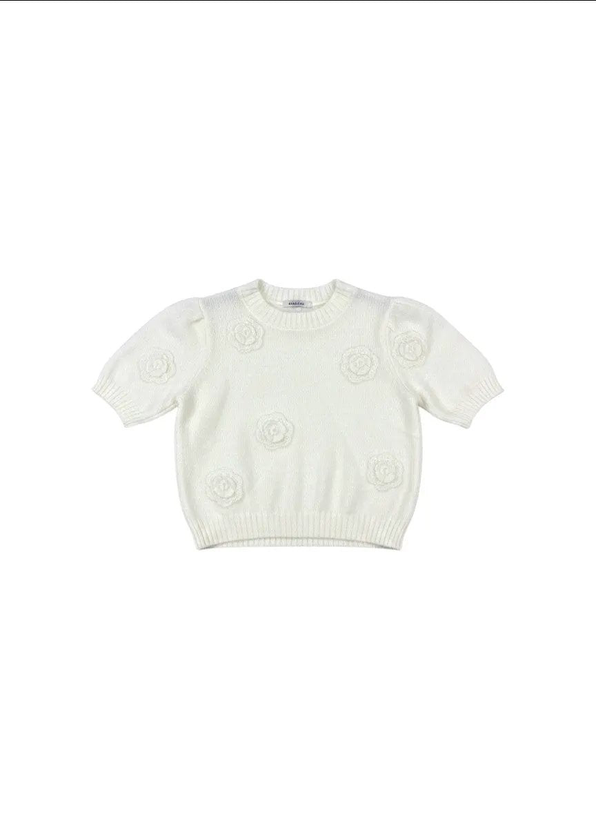 Blusa blanca con flores 3D by Yanet Collective